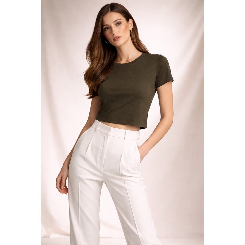 Uniqlo Cropped T-Shirt Short Sleeve Soft Stretch Minimal Basic Olive Women Small